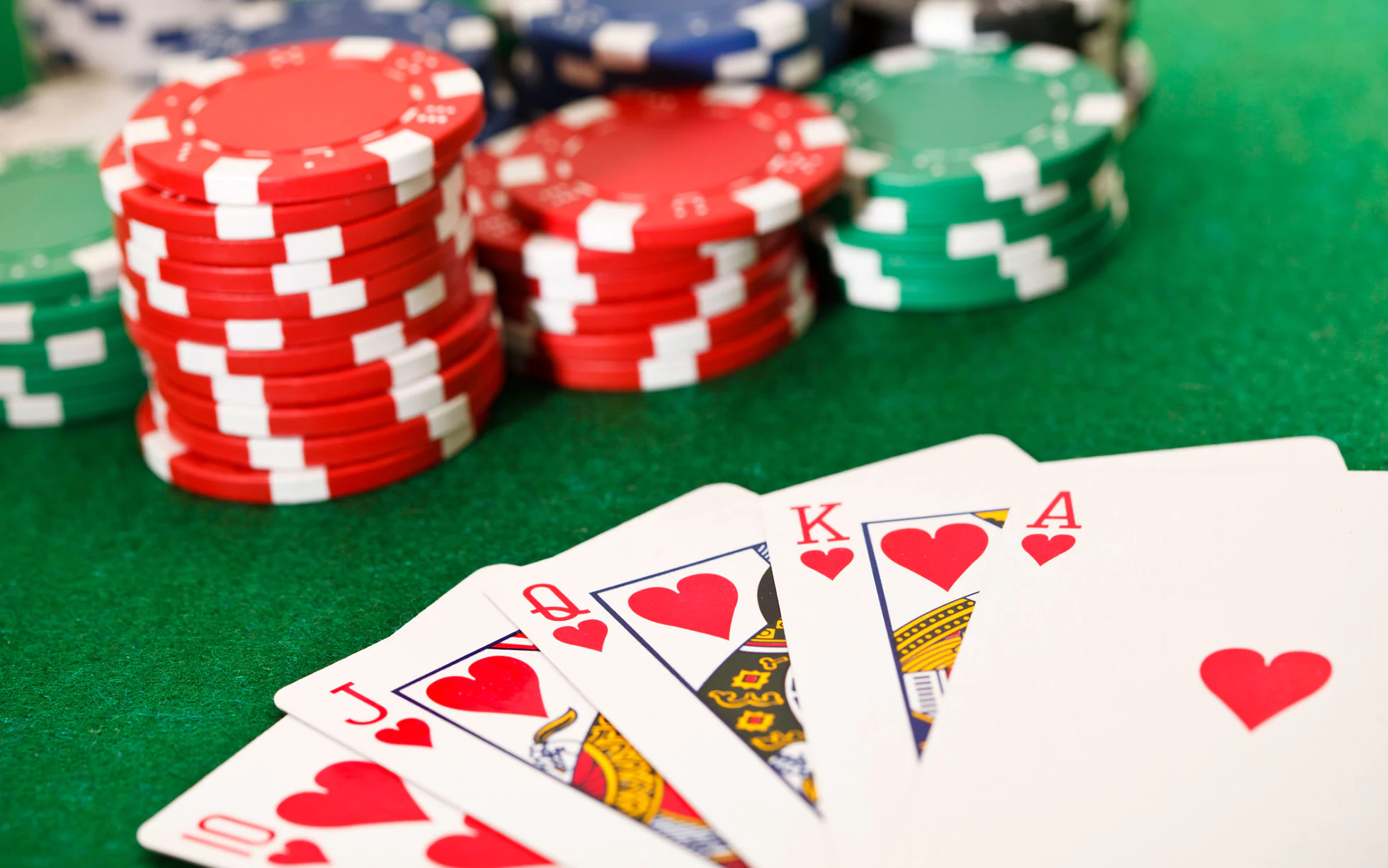 Thiết lập một bàn chơi poker đúng chuẩn 